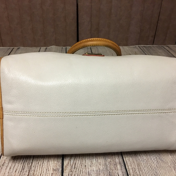 SOLD!! Dooney & Bourke Leather Dr Bag Satchel - Picture 2 of 8